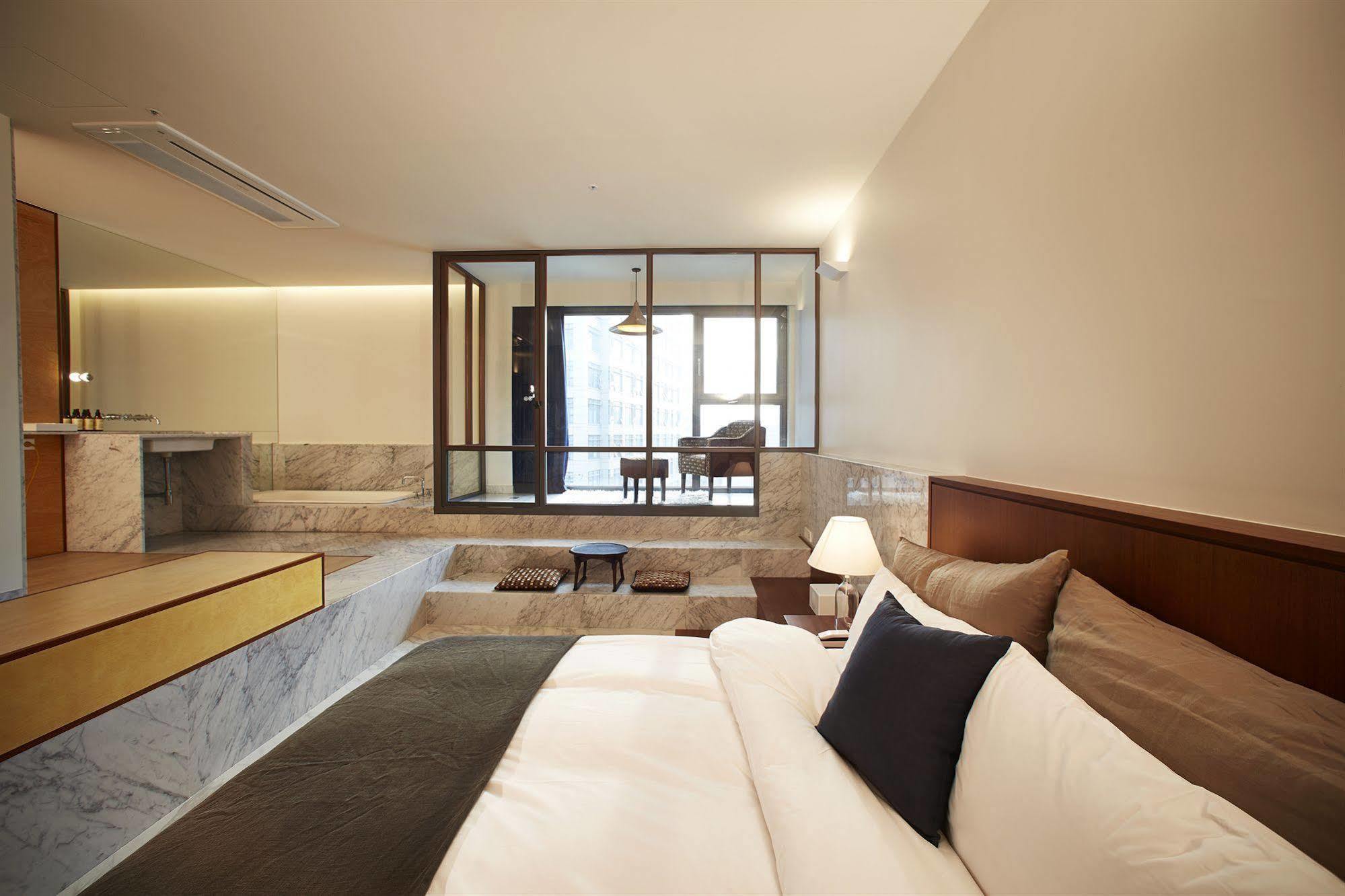 Snow Hotel Seoul Exterior photo